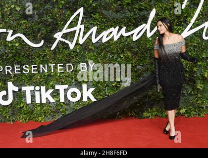 Londra, Regno Unito. 29 novembre 2021. L'attrice americana Demi Moore partecipa ai Fashion Awards al Royal Albert Hall di Londra lunedì 29 novembre 2021. Foto di Rune Hellestad/UPI Credit: UPI/Alamy Live News Foto Stock