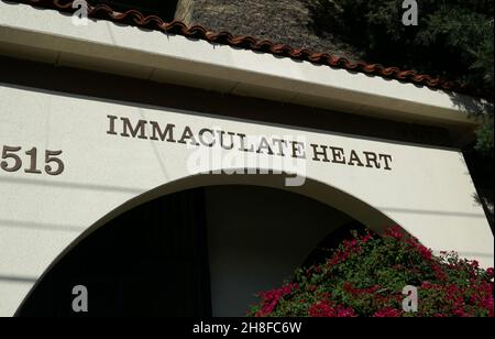 Los Angeles, California, USA 27 novembre 2021 una visione generale dell'atmosfera della Scuola superiore Immacolata del cuore i cui ex studenti comprendono Meghan Markle, Meghan Duchessa del Sussex, attrice Mary Tyler Moore, attrice Dakota Johnson, Model Tyra Banks, Lucie Arnaz, Diane Disney, The Go-Go's Charlotte Caffey al 5515 Franklin Avenue il 27 novembre 2021 a Los Angeles, California, USA. Foto di Barry King/Alamy Stock Foto Foto Stock