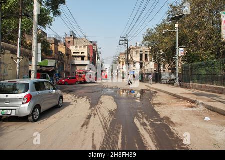 La strada vintage a Lahore, Punjab provincia, Pakistan Foto Stock