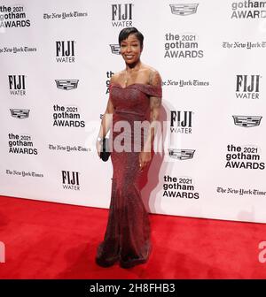 New York, Stati Uniti. 30 Nov 2021. Brittany S. Hall arriva sul tappeto rosso ai Gotham Awards 2021 presentati dal Gotham Film & Media Institute a Cipriani Wall Street a New York City lunedì 29 novembre 2021. Foto di John Angelillo/UPI Credit: UPI/Alamy Live News Foto Stock