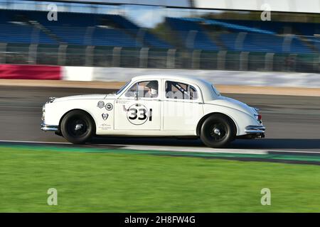 Glenn Pearson, Peter Dorlin, Jaguar Mk1, HRDC Jack Sears Trophy, per 1958 a 1966 auto Touring, 45 minuti di corse con pit stop obbligatorio, Motor Foto Stock