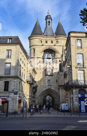 Bordeaux, Francia -11 Nov, 2021: La Grosse Cloche o la Grande Campana di Bordeaux, Francia Foto Stock