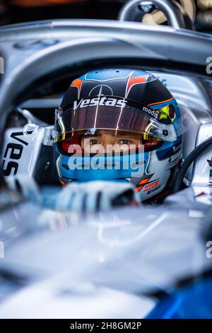 De Vries Nyck (nld), Mercedes-EQ Silver Arrow 02, ritratto durante il test pre-stagione del Campionato del mondo FIA di Formula e 2021-22, sul circuito Ricardo Tormo dal 28 novembre al 2 dicembre 2021 a Valencia, Spagna - Foto: Germain Hazard/DPPI/LiveMedia Foto Stock