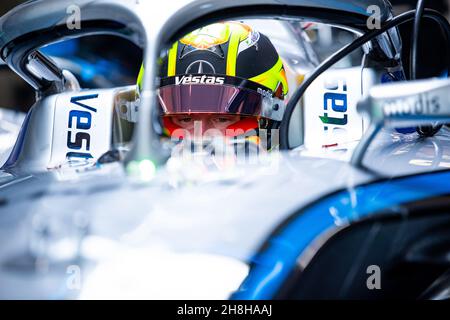 Vandoorne Stoffel (bel), Mercedes-EQ Silver Arrow 02, ritratto durante i test pre-stagione del Campionato del mondo FIA di Formula e 2021-22, sul circuito Ricardo Tormo dal 28 novembre al 2 dicembre 2021 a Valencia, Spagna - Foto Joao Filipe/DPPI Foto Stock
