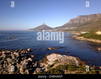 Vista aerea sul mare a Oudekraal a Città del Capo, Sud Africa Foto Stock