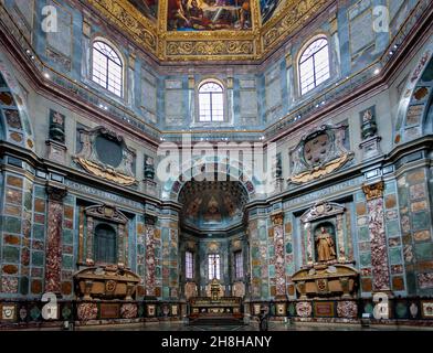 Cappella Medici, mausoleo della famiglia Medici nella chiesa di San Lorenzo. Firenze. Italia Foto Stock