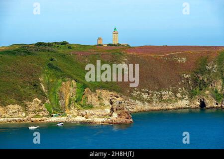 Francia, Cotes d'Armor, Plevenon, Frehel Cape e i suoi fari, uno è un faro di Vauban Foto Stock