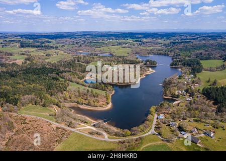 Francia, Correze, Servieres le Chateau, lago di Feyt, valle della Dordogna Foto Stock