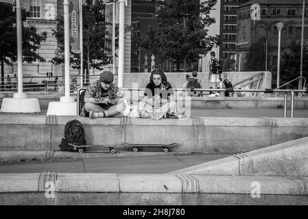 skateboard chilling Foto Stock