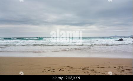 Vista dell'Oceano Atlantico da Coumeenoole Beach, Dunquin sulla penisola di Dingle nella contea occidentale di Kerry, Irlanda. Foto Stock