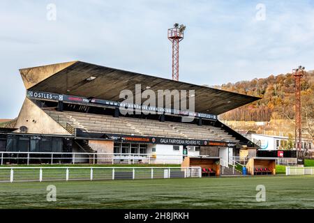 Lo stand principale del Gala Fairydean Rovers FC è stato progettato dall'architetto Peter Womersley e costruito tra il 1963 e il 1965. Foto Stock