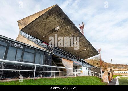 Lo stand principale del Gala Fairydean Rovers FC è stato progettato dall'architetto Peter Womersley e costruito tra il 1963 e il 1965. Foto Stock