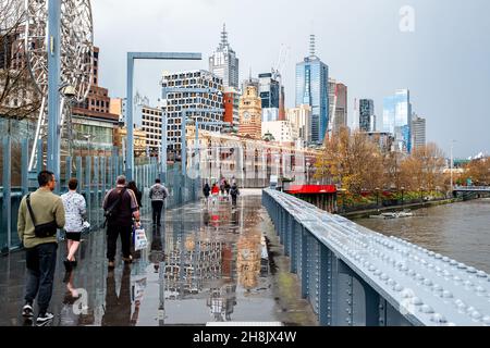 MELBOUR, AUSTRALIA - 16 novembre 2019: Una bella vista della vita di Melbourne prima della pandemia, Australia Foto Stock