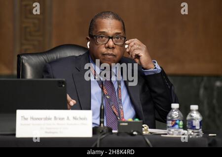 30 novembre 2021, Washington, Dastric of Columbia, USA: Il Segretario DI Stato DEGLI STATI UNITI, Assistente per l'Emisfero Occidentale, BRIAN A. NICHOLS testimonia dinanzi al Comitato per le relazioni estere del Senato durante un'audizione sulla politica e la democrazia degli Stati Uniti in America Latina e Caraibi, oggi il 30 novembre 2021 presso il Senato di Dirksen/Capitol Hill a Washington DC, USA. (Credit Image: © Lenin Nolly/ZUMA Press Wire) Foto Stock