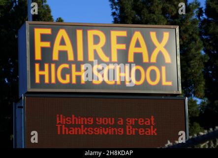 Los Angeles, California, USA 28 novembre 2021 una visione generale dell'atmosfera della Fairfax High School, i cui ex studenti includono cantante/musicista Anthony Kiedis dei Red Hot Chili Peppers, attrice Carole Lombard, attrice Demi Moore, musicista Herb Alpert, attore David Arquette, Il musicista Michael Flea Balzary, il musicista Tracii Guns, il cantante d'opera Jerome Hines, l'attrice Darla Hood, l'attore Timothy Hutton, il musicista Rami Jaffee, il musicista Tito Jackson, L'attore David Janssen, il compositore Carol Connors, l'attore Cirroc Lofton, l'attore Ricardo Montalbon e la madre di Meghan Markle Doria Ragland a 7850 Melrose Aven Foto Stock