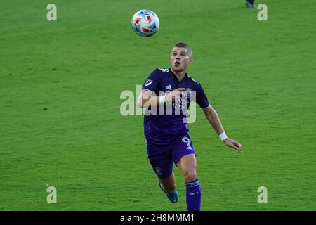 Orlando, Florida, USA, 8 maggio 2021, Orlando City SC Forward Chris Mueller #9 fa una corsa per prendere il pallone all'Exploria Stadium di Orlando, Florida, Stati Uniti Foto Stock