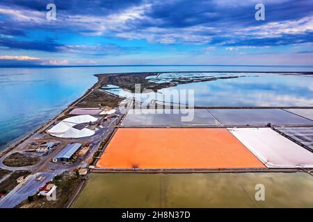 Alykes ('salt pans') o 'Alyki' (singolare) Kitrous, Pieria, Macedonia centrale, Grecia. Foto Stock