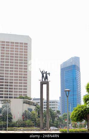 Jakarta, Indonesia - 25 ottobre 2020 Jakarta City Landmark chiamato Bundaran HI durante il giorno Foto Stock