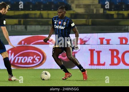 Pisa, Italia. 30 Nov 2021. Idrissa Toure' (Pisa) durante AC Pisa vs AC Perugia, partita di calcio Italiana Serie B a Pisa, Italia, Novembre 30 2021 Credit: Agenzia fotografica indipendente/Alamy Live News Foto Stock