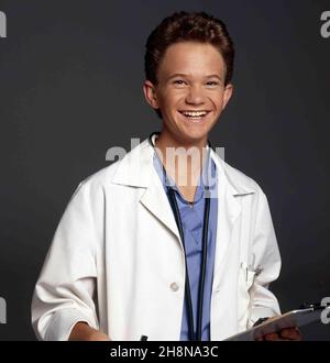 NEIL PATRICK HARRIS IN DOOGIE HOWSER, M. D. (1989), DIRETTO DA DAVID E. KELLEY E STEVE BOCHCO. Credit: 20TH CENTURY FOX TV / Album Foto Stock