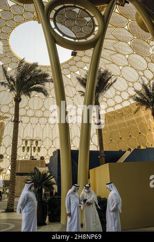 Sotto la cupola di al Wasl Plaza, Expo 2020, Dubai Foto Stock