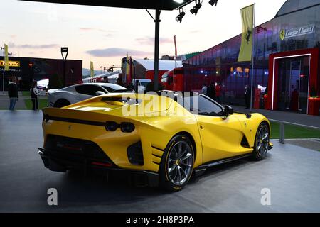 Scarperia, Mugello - 19 novembre 2021: Ferrari 812 competizione in mostra durante finali Mondiali Ferrari 2021 al circuito del Mugello in Italia. Foto Stock