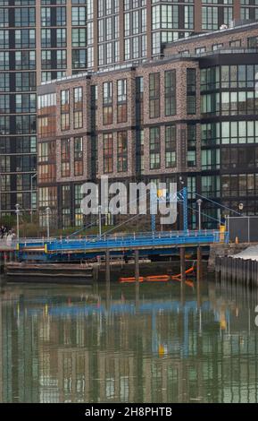 Attrezzature per la pulizia del canale Gowanus a Brooklyn, New York Foto Stock