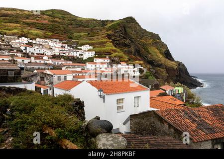 Strade di Vila do Corvo, isola di Corvo Azzorre Portogallo Foto Stock