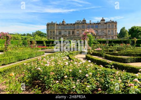 Longleat, Wiltshire, Regno Unito - Luglio 17 2014: The Love Labyrinth Rose Garden at Longleat House in Wiltshire, Inghilterra, Regno Unito Foto Stock
