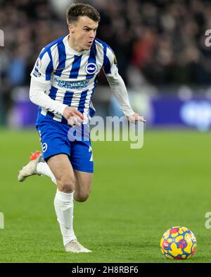 LONDRA, GBR DEC 1° marzo Solly di Brighton & Hove Albion in azione durante la partita della Premier League tra West Ham United e Brighton e Hove Albion al London Stadium di Stratford mercoledì 1 dicembre 2021. (Credit: Juan Gasparini | MI NEWS) Credit: MI News & Sport /Alamy Live News Foto Stock