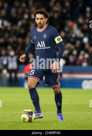 Parigi, Francia. 01 dicembre 2021. Marquinhos del PSG durante il campionato francese Ligue 1 partita di calcio tra Paris Saint-Germain (PSG) e OGC Nice (OGCN) il 1 dicembre 2021 allo stadio Parc des Princes di Parigi, Francia - Foto Jean Catuffe / DPPI Credit: DPPI Media/Alamy Live News Foto Stock