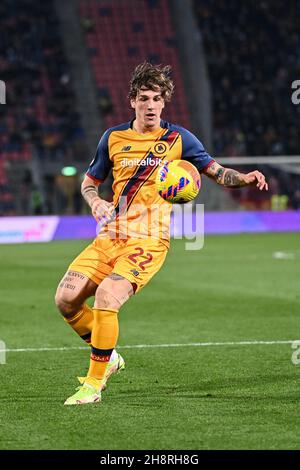 Bologna, Italia. 01 dicembre 2021. Nicolo Zaniolo in azione durante il Bologna FC vs AS Roma, Serie italiana di calcio A Match a Bologna, Italia, Dicembre 01 2021 Credit: Independent Photo Agency/Alamy Live News Foto Stock