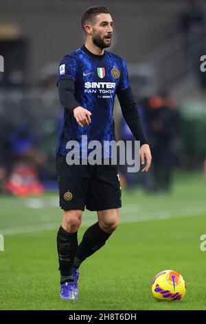 Milano, 1 dicembre 2021. Roberto Gagliardini del FC Internazionale durante la Serie A alla gara di Giuseppe Meazza, Milano. Il credito d'immagine dovrebbe essere: Jonathan Moscrop / Sportimage Credit: Sportimage/Alamy Live News Foto Stock