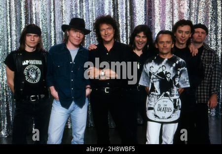 BAP, deutsche Rock Band, Kölschrock, Bandmitglieder: Werner Kopal, Klaus Heuser, Wolfgang Niedecken, Mario Argandona, Jürgen Zöller, Jens Streifling, Alexander Büchel, 1997. BAP, rock band tedesca, Kölsch rock, nella foto il membro della band: Werner Kopal, Klaus Heuser, Wolfgang Niedecken, Mario Argandona, Juergen Zoeller, Jens Streifling, Alexander Buechel, 1997. Foto Stock