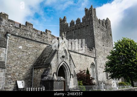 Adare,Irlanda,Europa - 6 settembre 2021 : Abbazia Trinitaria di Adare Foto Stock