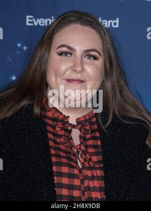 Londra, Regno Unito. 01 dicembre 2021. Clair Norris partecipa all'esibizione di apertura del curioso incidente del cane di notte a Londra. Credit: SOPA Images Limited/Alamy Live News Foto Stock