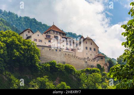 Vaduz, Liechtenstein. Schloss Vaduz. Il castello di Vaduz. Residenza ufficiale del Principe del Liechtenstein. La Famiglia regnante del Liechtenstein b Foto Stock