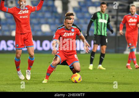 Reggio Emilia, Italia. stanislav Lobotka (napoli) durante gli Stati Uniti Sassuolo vs SSC Napoli, Campionato italiano di calcio A a Reggio Emilia, Italia, Dicembre 01 2021 Credit: Independent Photo Agency/Alamy Live News 2021 Foto Stock