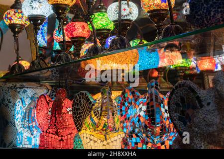 Lampada antica marocchina immagine stock. Immagine di ornamento