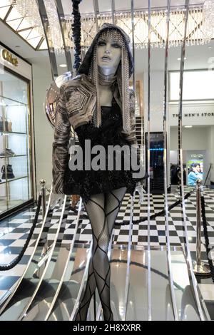 Bloomingdales Flagship Department Store durante la stagione delle vacanze 2021 a New York City, USA Foto Stock