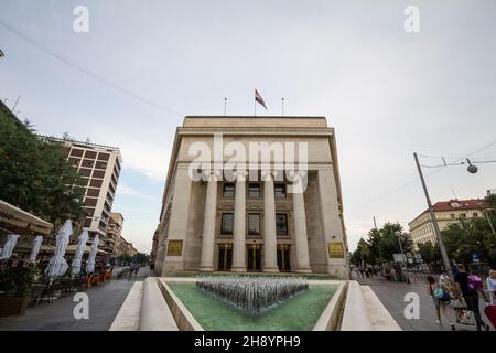 Foto della sede della Hrvatska Narodna Banka, o HNB, presa di fronte alla sede principale di Zagabria. La Banca nazionale croata, è il cen Foto Stock