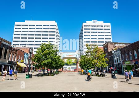 Knoxville, Tennessee, Stati Uniti d'America – 25 settembre 2016. Piazza del mercato a Knoxville, Tennessee. Foto Stock