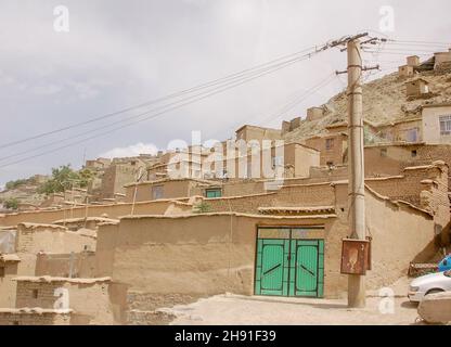 Insediamenti informali sulle colline di Kabul in Afghanistan Foto Stock