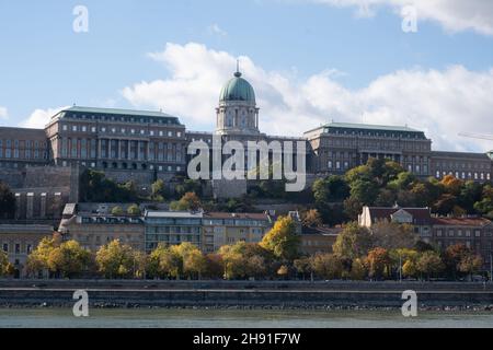 Budapest, Ungheria - 1 novembre 2021: Budavari Palota o Castello di Buda, editoriale illustrativo. Foto Stock