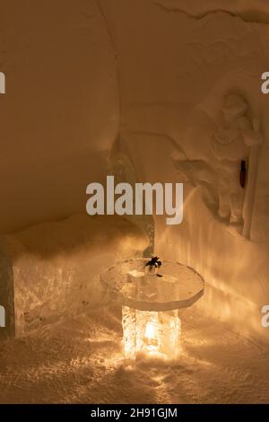 Suite con camera da letto a tema Folklore nordico nel Sorrisniva Igloo Hotel, alta, Norvegia 2020 Foto Stock