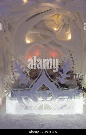 Suite con camera da letto a tema Nordic Folklore basata sulla storia di 'Huldra' nel Sorrisniva Igloo Hotel, alta, Norvegia 2020 Foto Stock