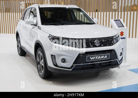 Barcellona, Spagna - 7 ottobre 2021: Suzuki Vitara 1.4 GLX 4WD Hybrid presentato all'Automobile Barcelona 2021 a Barcellona, Spagna. Foto Stock