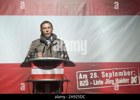 Vienna, Austria. Settembre 23, 2008. Campagna elettorale con Jörg Haider ( 26 gennaio 1950, † 11 ottobre 2008) Foto Stock