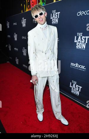 Colson Baker aka Machine Gun Kelly frequenta la New York Premiere di 'The Last Son' all'IPIC Theatre il 02 dicembre 2021 a New York Foto Stock