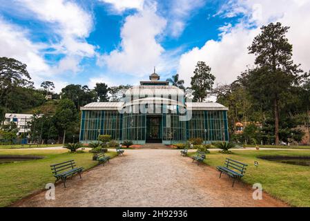 Petropolis, Brasile - 17 maggio 2018: Il Crystal Palace è una struttura in vetro e acciaio costruita nel 1884 per la principessa Corona Isabel in regalo. Foto Stock